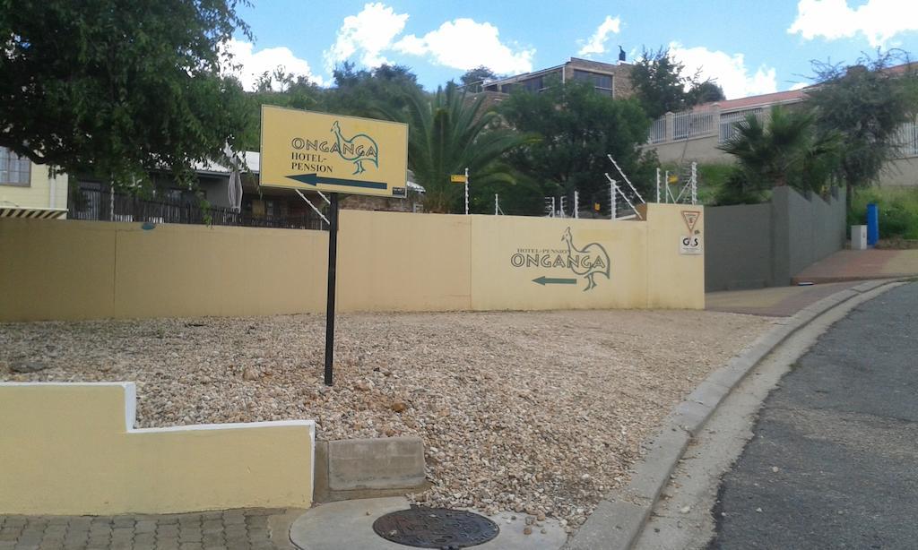 Hotel Pension Onganga Windhoek Exteriör bild